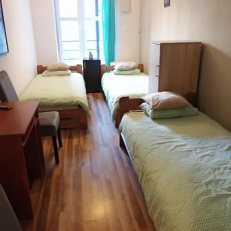 Centrum Parking 旅馆 格利维采