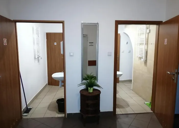 Hostel Centrum Parking