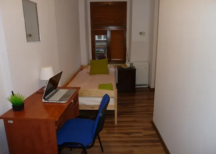 Hostel Centrum Parking